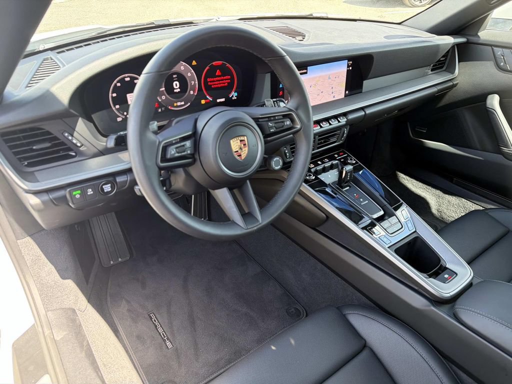 Used 2025 Porsche 911 Carrera RWD image 19