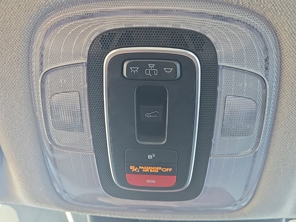Used 2024 Hyundai Elantra Limited FWD image 32