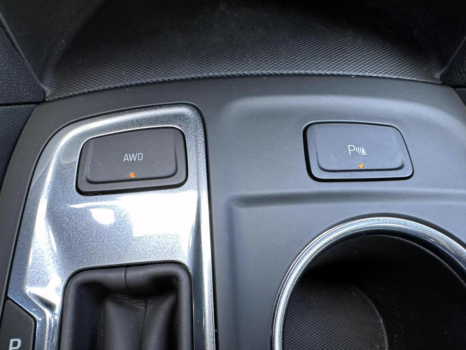 Used 2023 Chevrolet Equinox LT AWD/4WD image 25