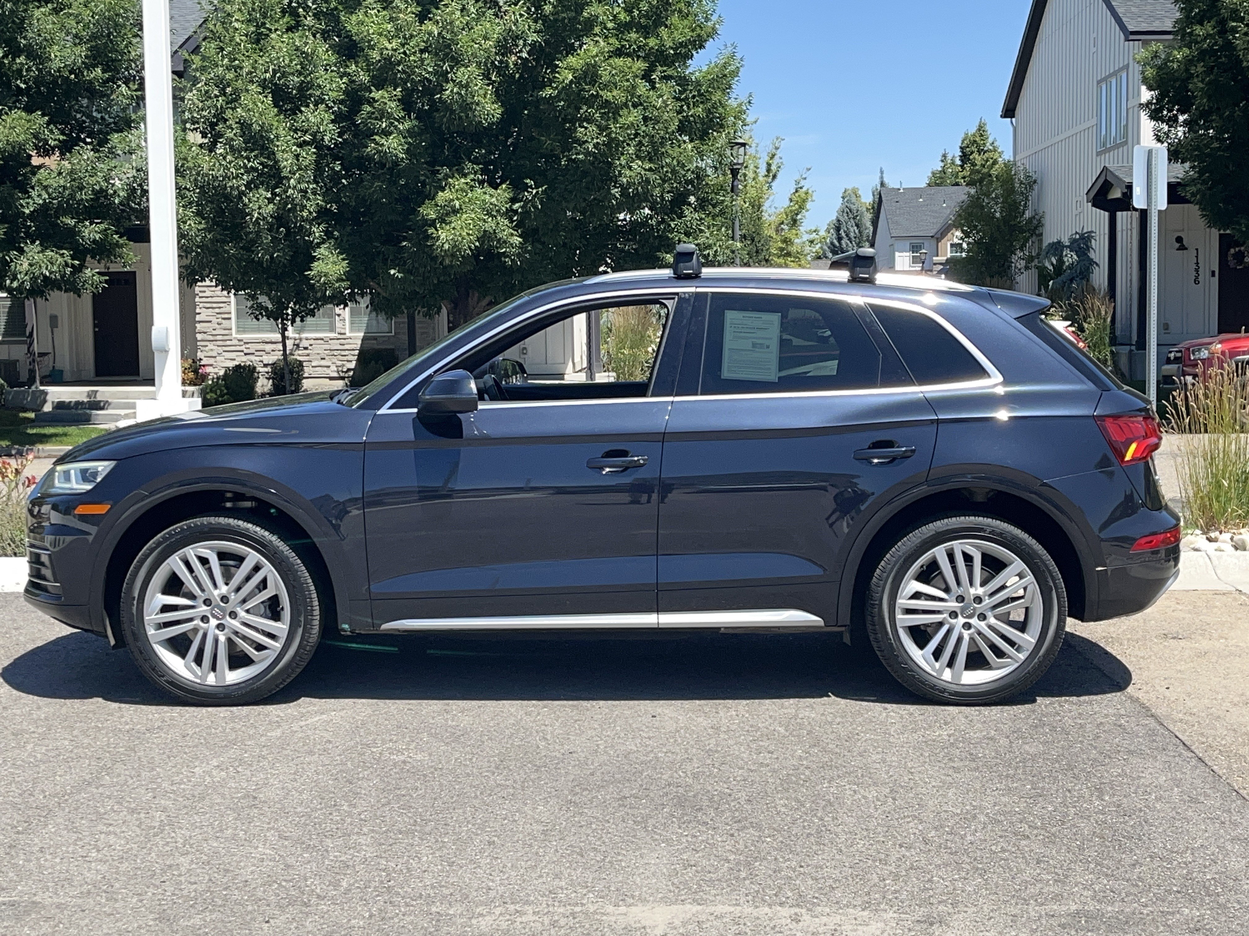 Used 2020 Audi Q5 2.0T Premium Plus w/ Premium Plus Package AWD/4WD image 3