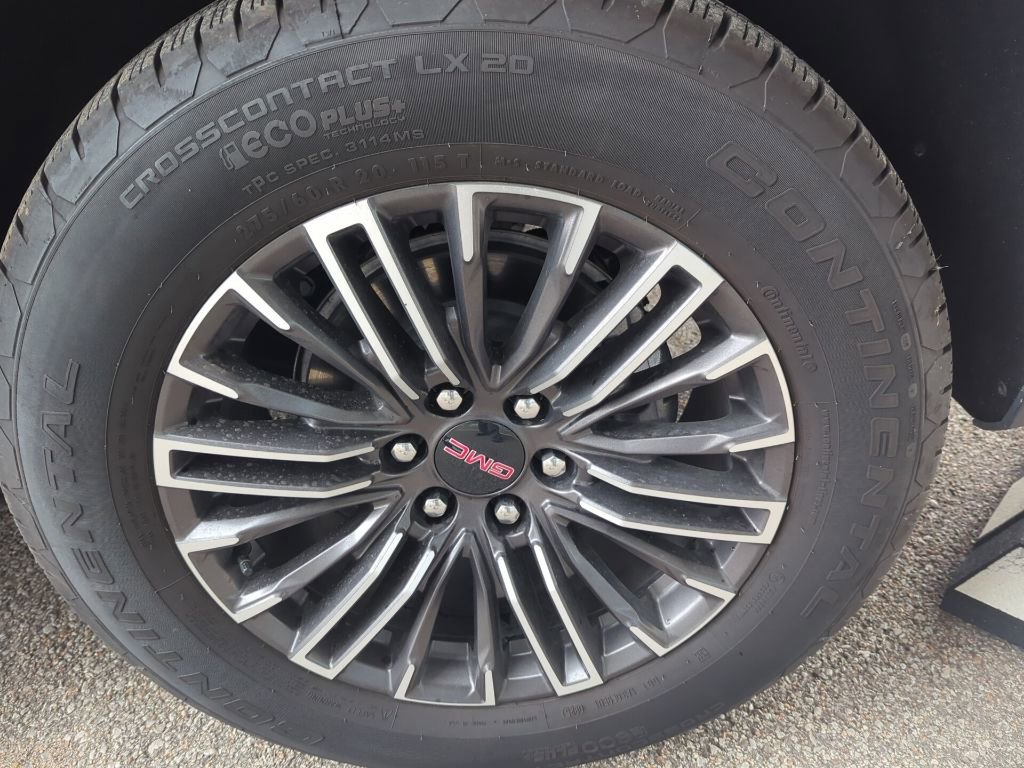 Used 2025 GMC Yukon Elevation w/ LPO, Elevation Black Package image 8