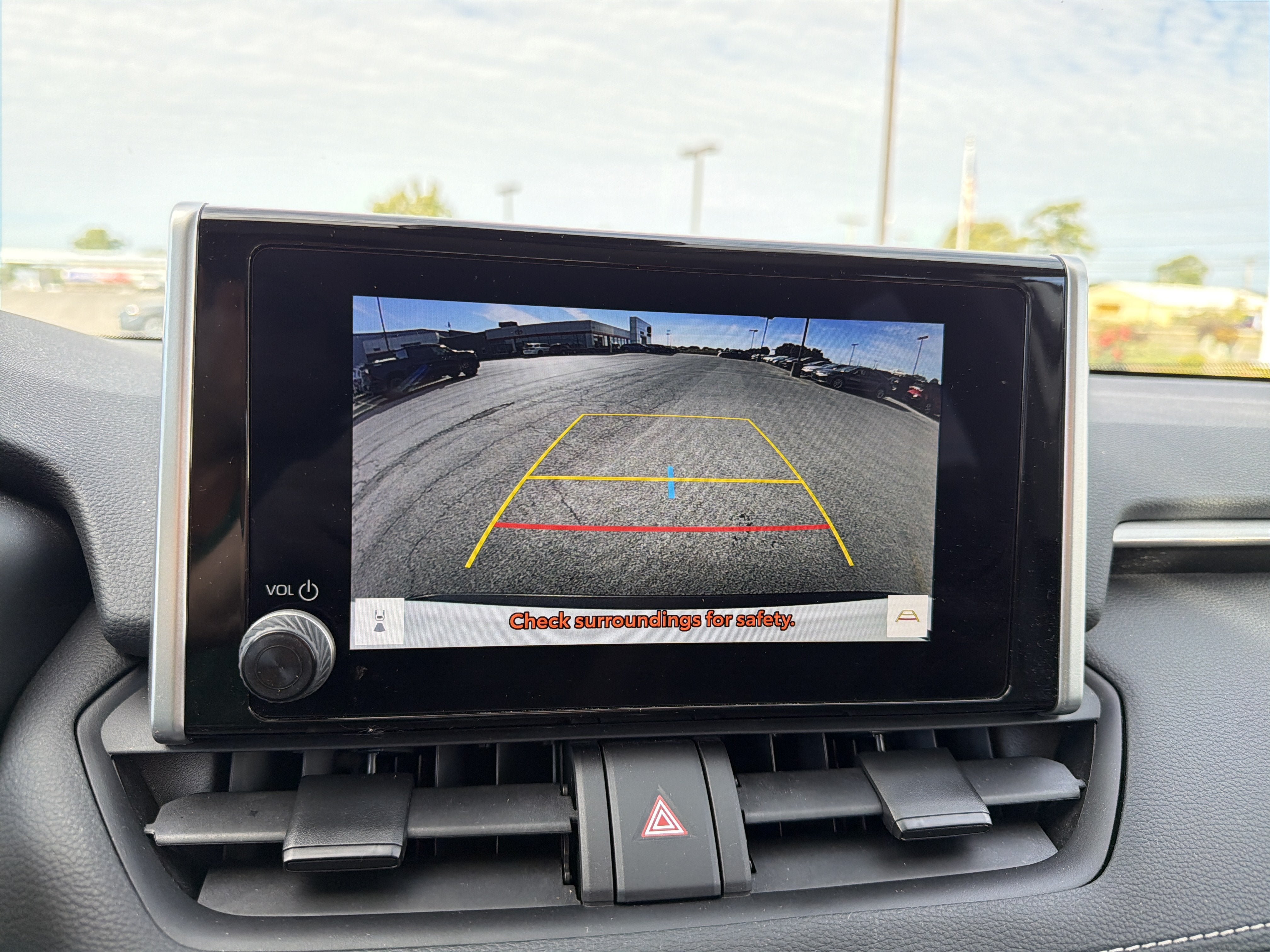 Used 2024 Toyota RAV4 LE AWD/4WD image 19