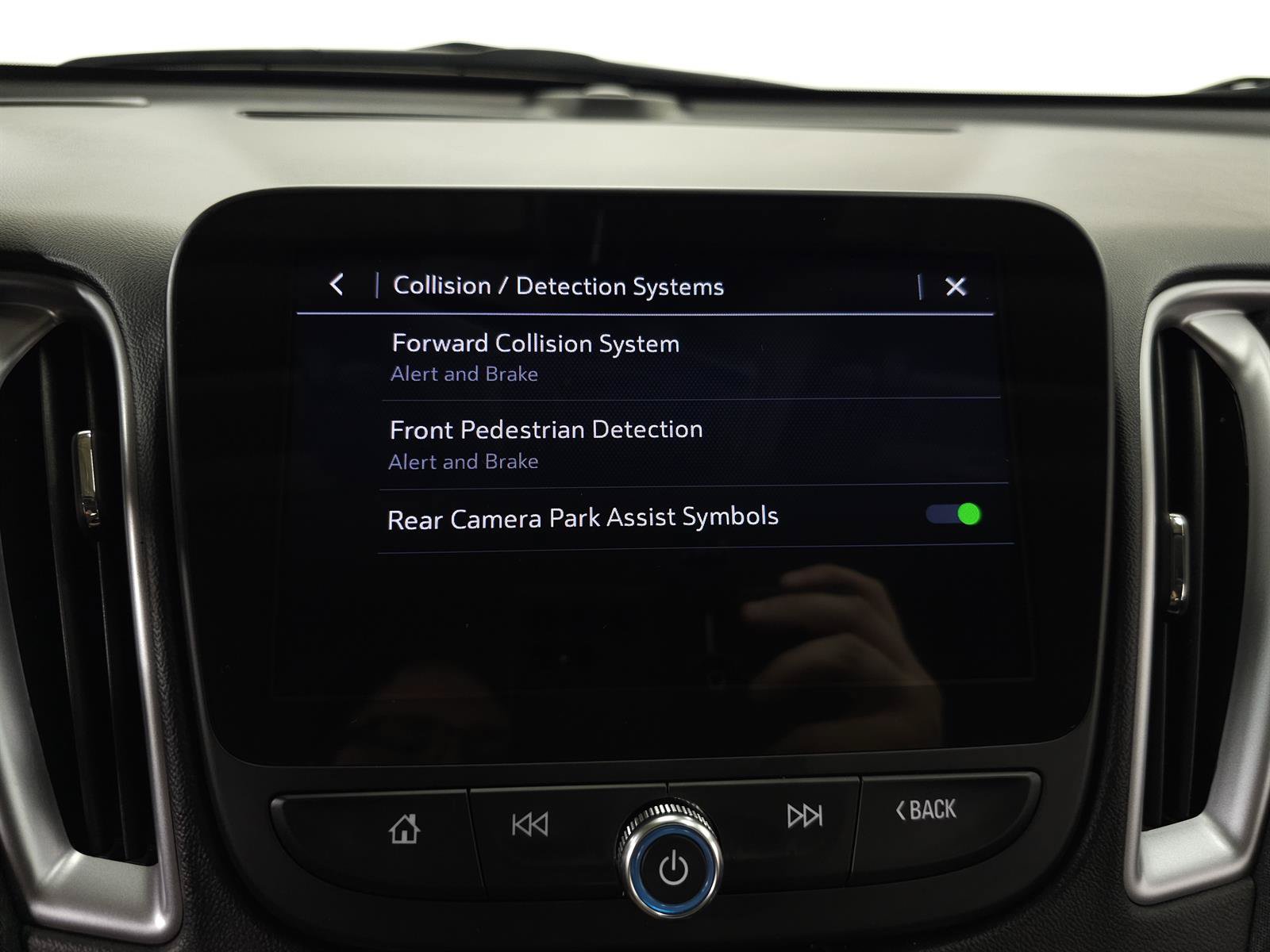 Used 2024 Chevrolet Malibu LT FWD image 19