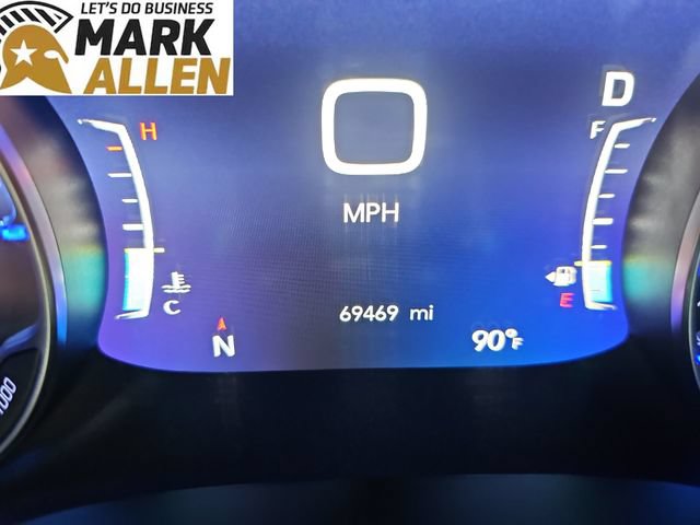 Used 2023 Chrysler Pacifica Touring-L FWD image 12