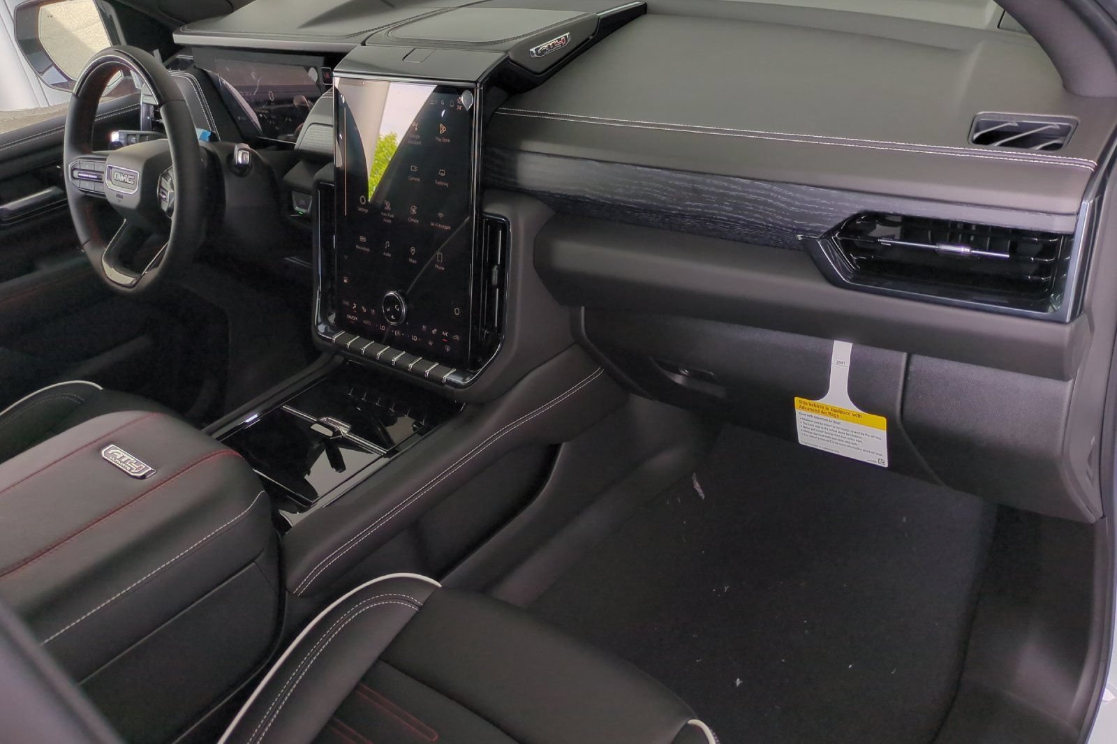 New 2026 GMC Yukon XL AT4 Ultimate w/ LPO, Floor Liner Package AWD/4WD image 19
