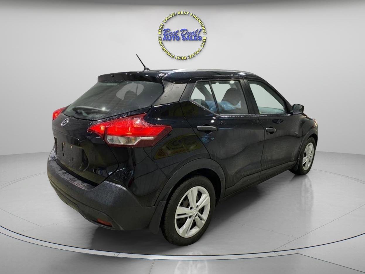 Used 2018 Nissan Kicks S FWD image 4