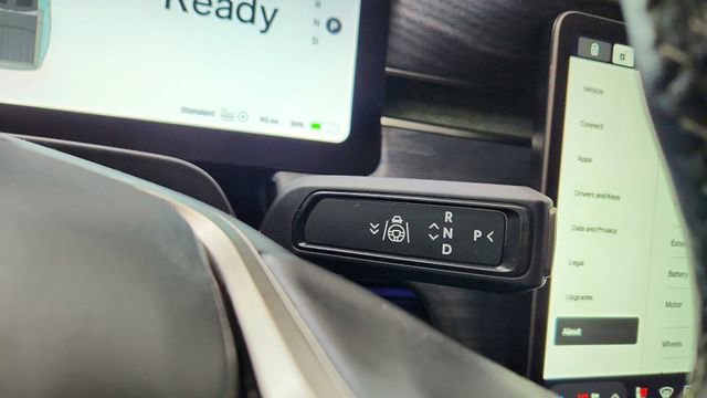 Used 2024 Rivian R1T Adventure image 45