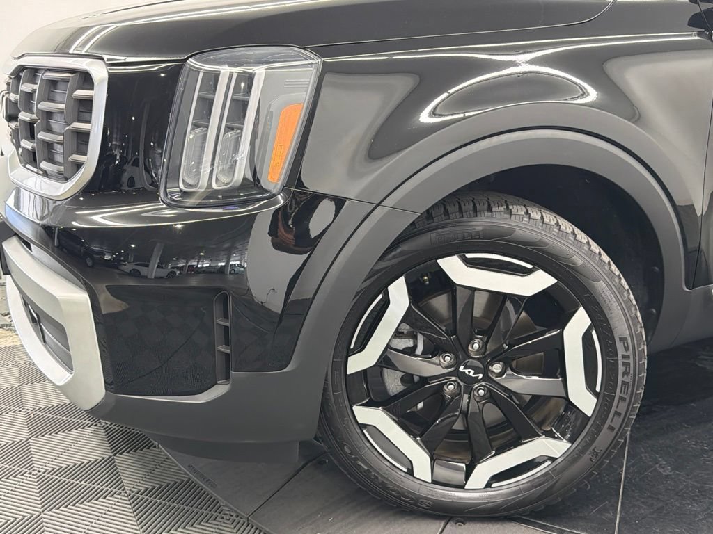 Used 2024 Kia Telluride S w/ S Sunroof Package FWD image 5