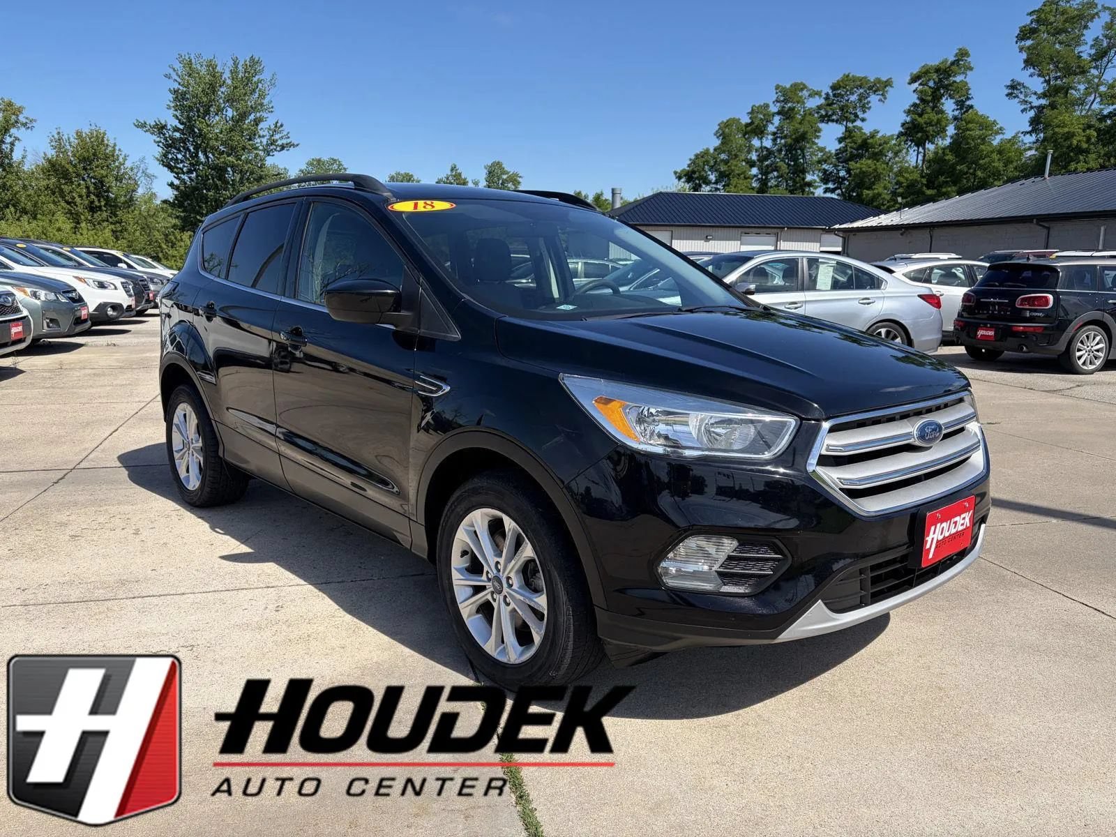 Used 2018 Ford Escape SE AWD/4WD image 1