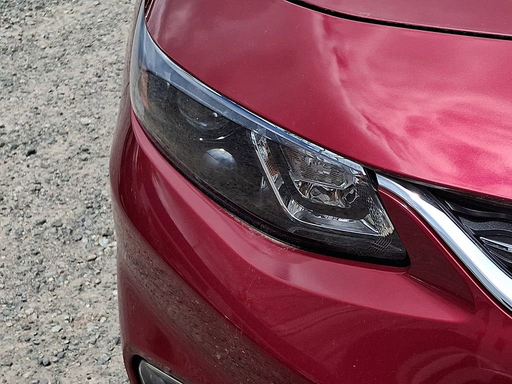 Used 2018 Chevrolet Malibu LT FWD image 35