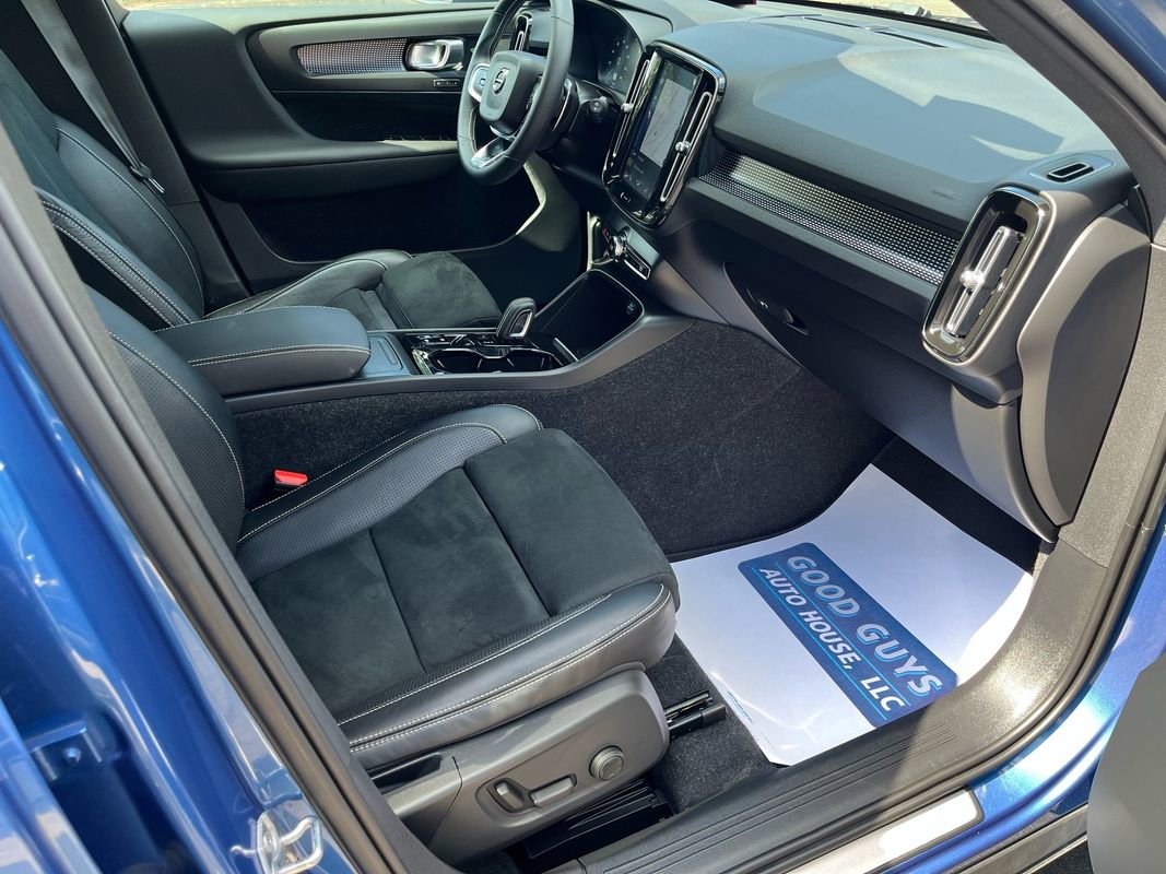 Used 2019 Volvo XC40 T5 R-Design image 19