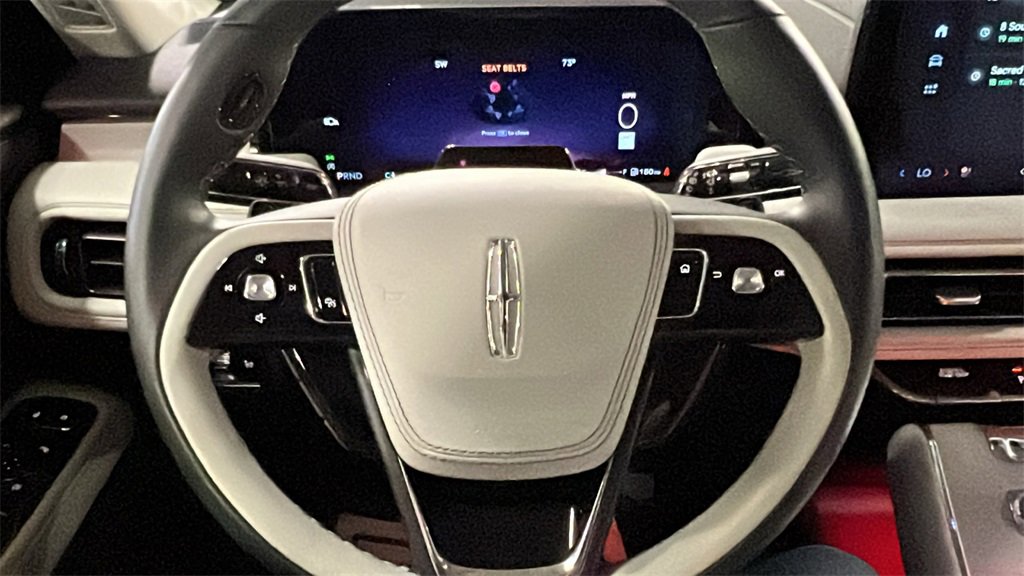 Used 2025 Lincoln Aviator Reserve w/ Illumination Package image 15