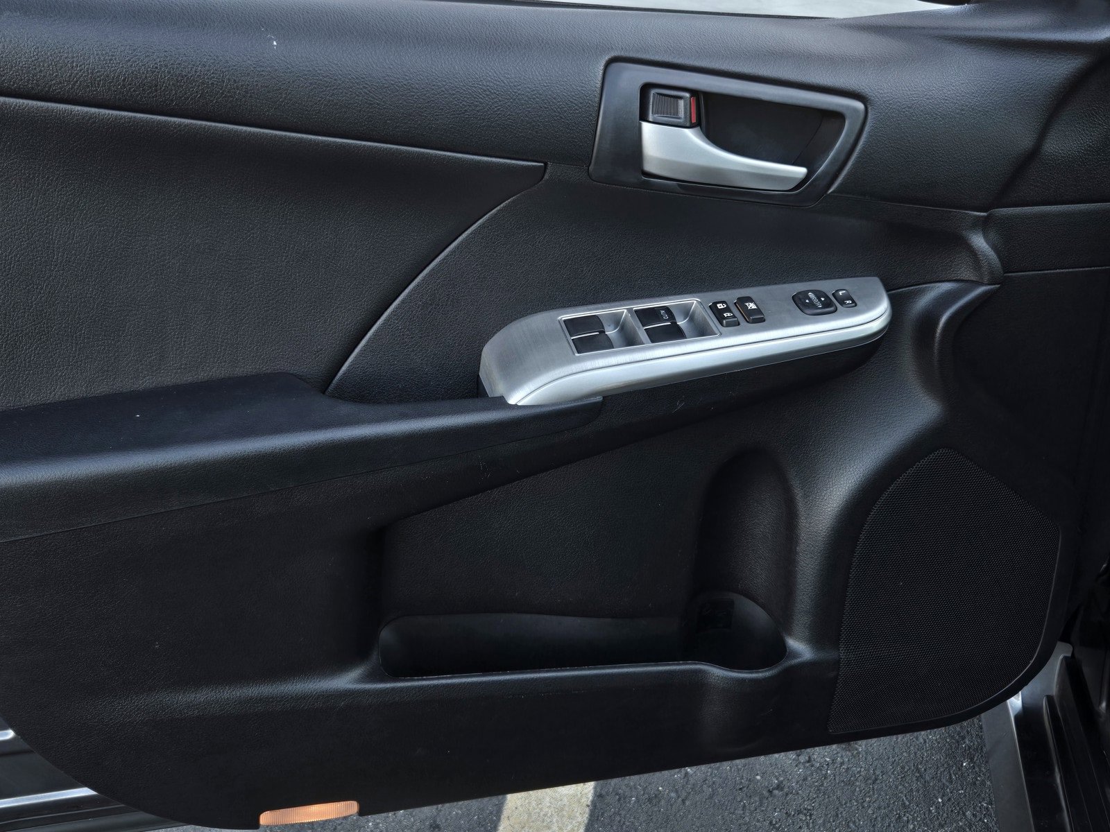 Used 2013 Toyota Camry SE image 8