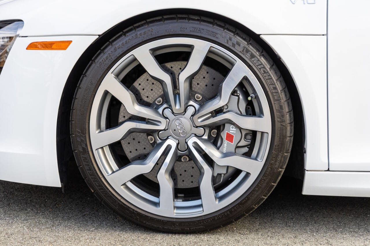 Used 2012 Audi R8 V10 image 11