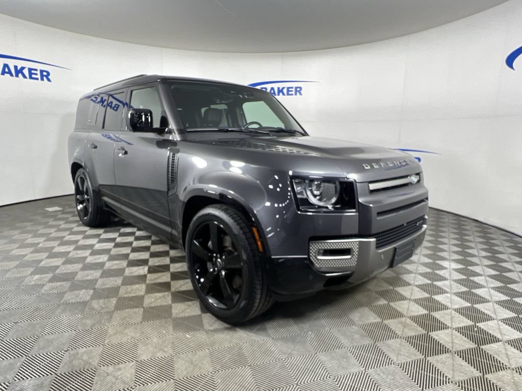 Used 2023 Land Rover Defender 130 X-Dynamic SE AWD/4WD image 2