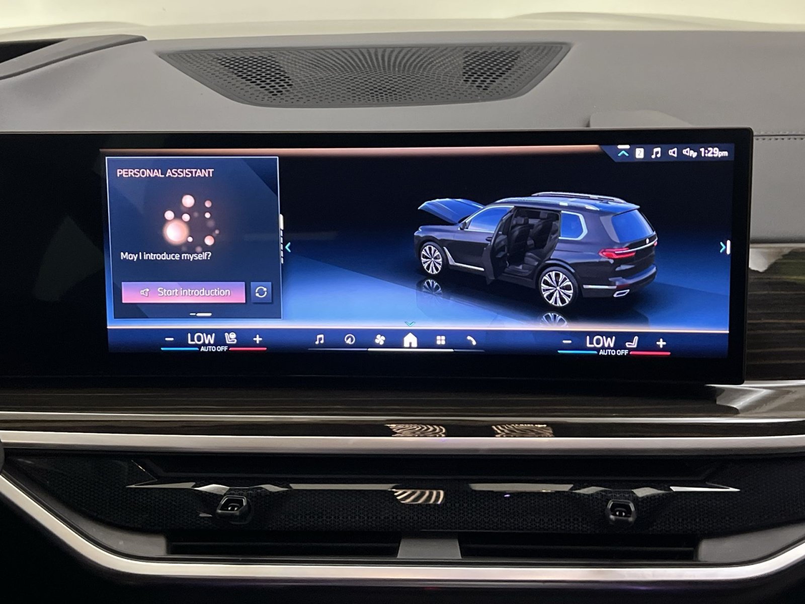 Used 2024 BMW X7 xDrive40i AWD/4WD image 17