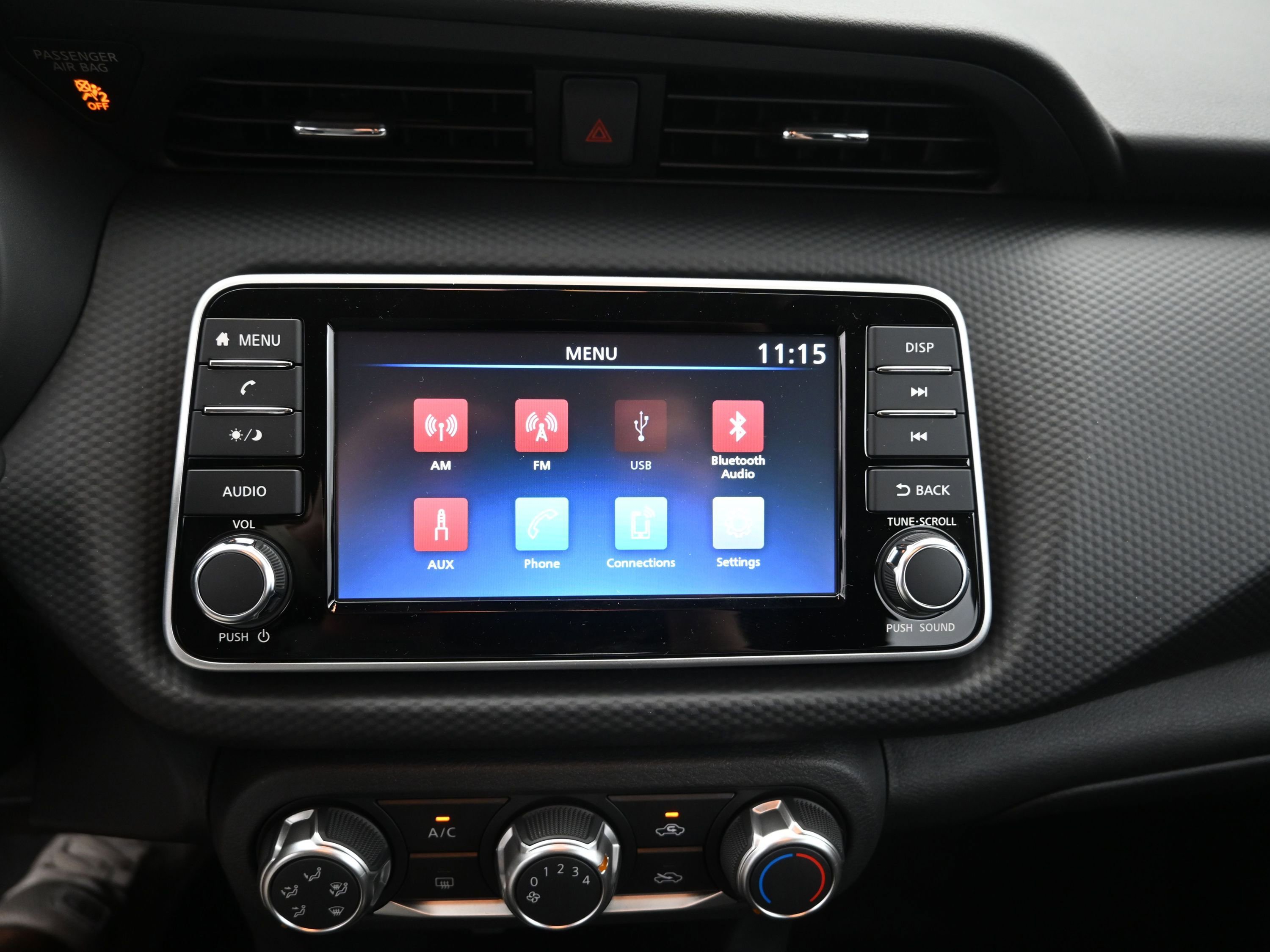 Certified 2025 Nissan Kicks Play S image 15