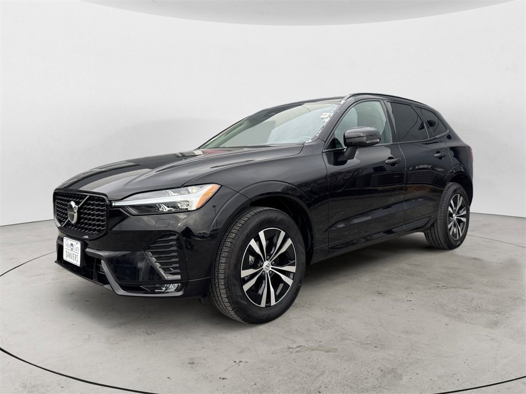 Certified 2025 Volvo XC60 B5 Core image 2