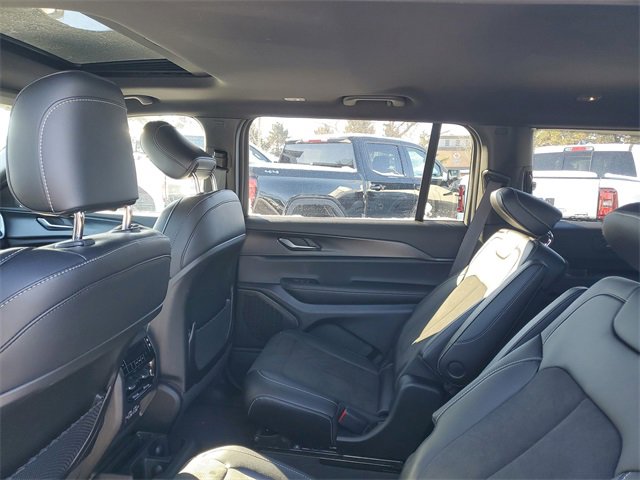 New 2025 Jeep Grand Cherokee L Altitude image 8