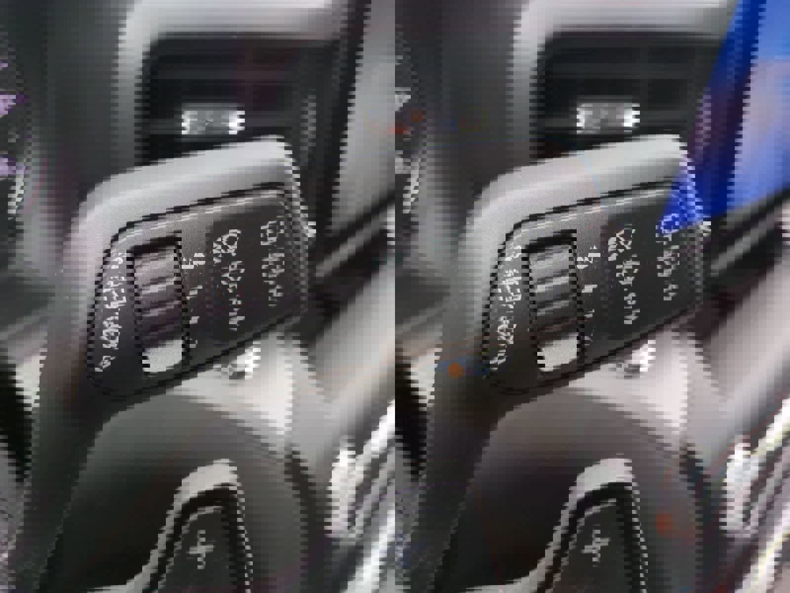 Used 2020 Ford Explorer XLT w/ Comfort Package image 22