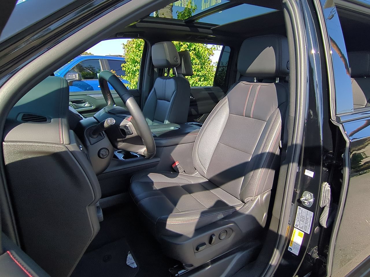 Used 2024 Chevrolet Suburban RST w/ Luxury Package AWD/4WD image 20