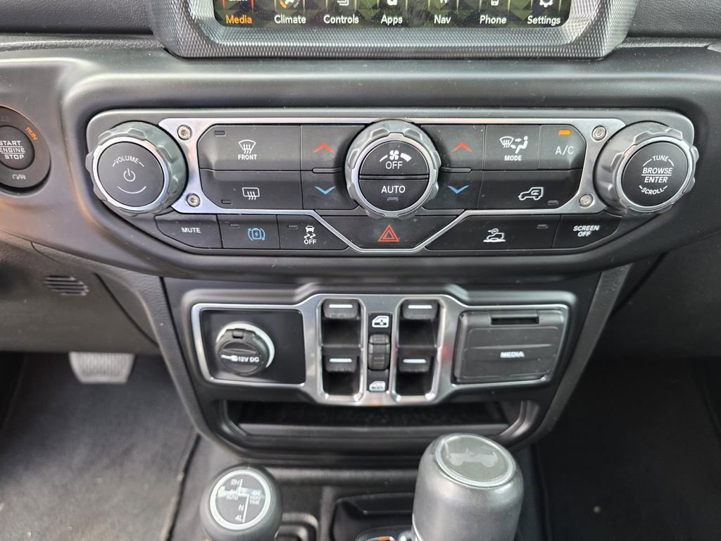 Used 2022 Jeep Wrangler Unlimited Sahara image 20