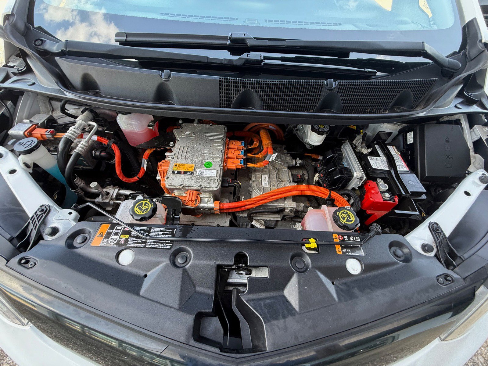 Used 2017 Chevrolet Bolt Premier w/ Driver Confidence II Package image 24