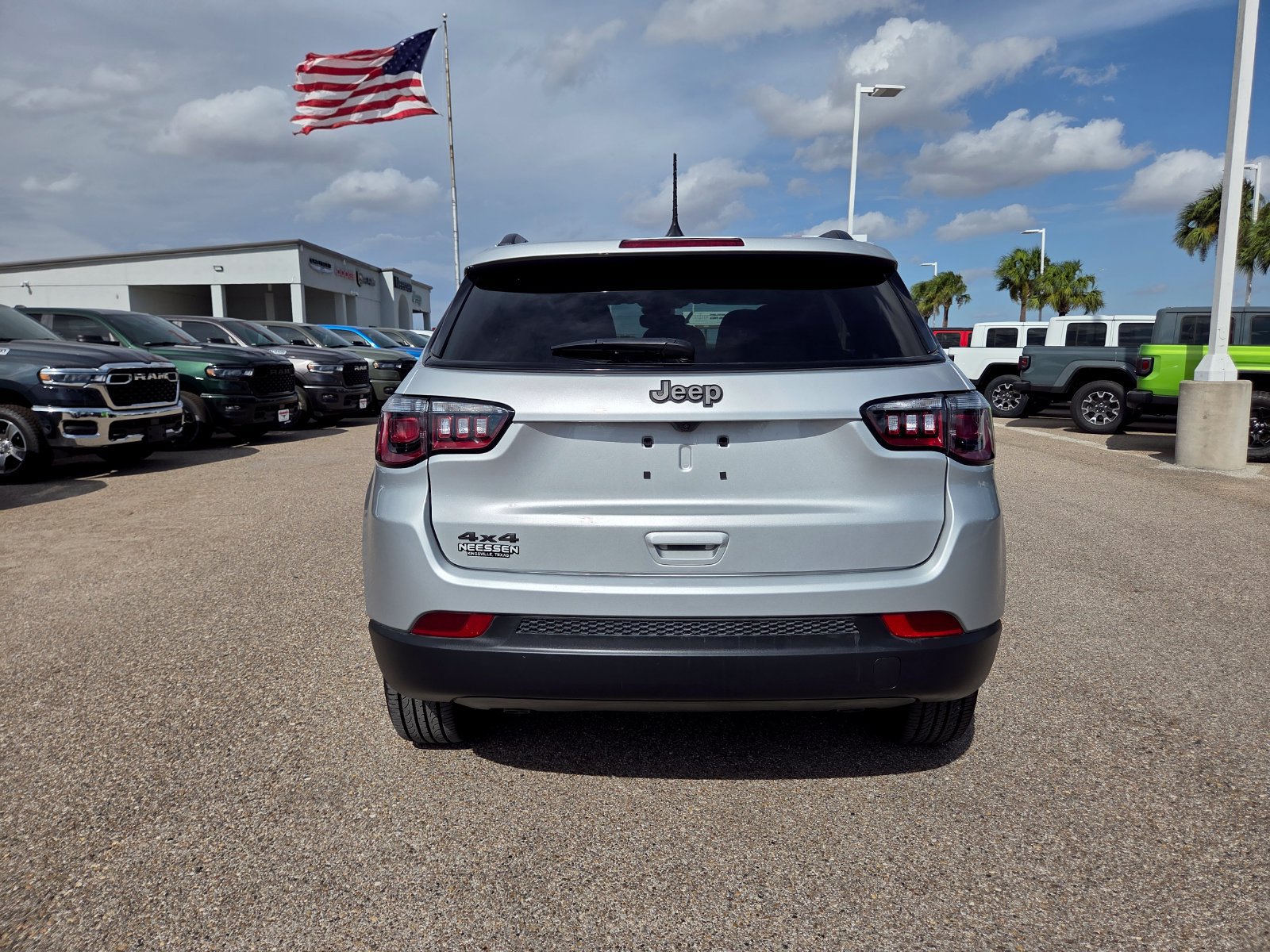 New 2026 Jeep Compass Latitude AWD/4WD image 6