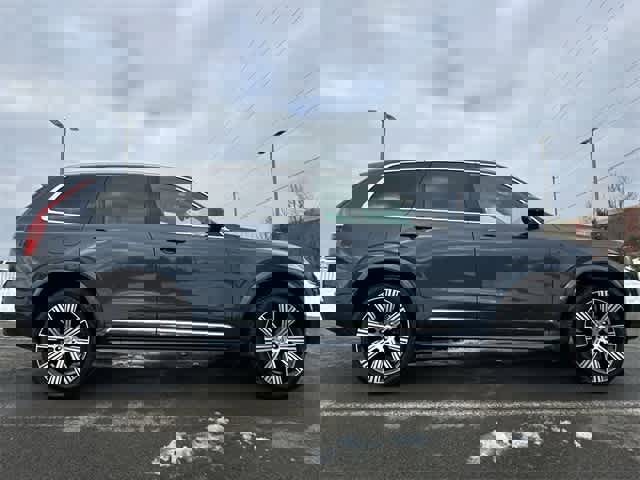 Used 2025 Volvo XC90 B6 Ultra image 3