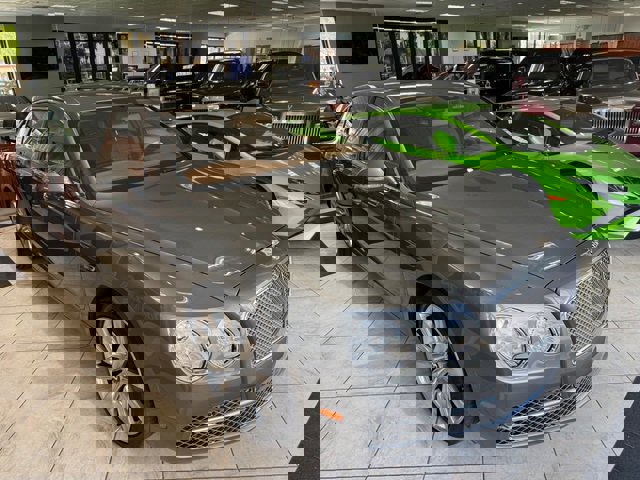 Used 2014 Bentley Flying Spur W12 image 32