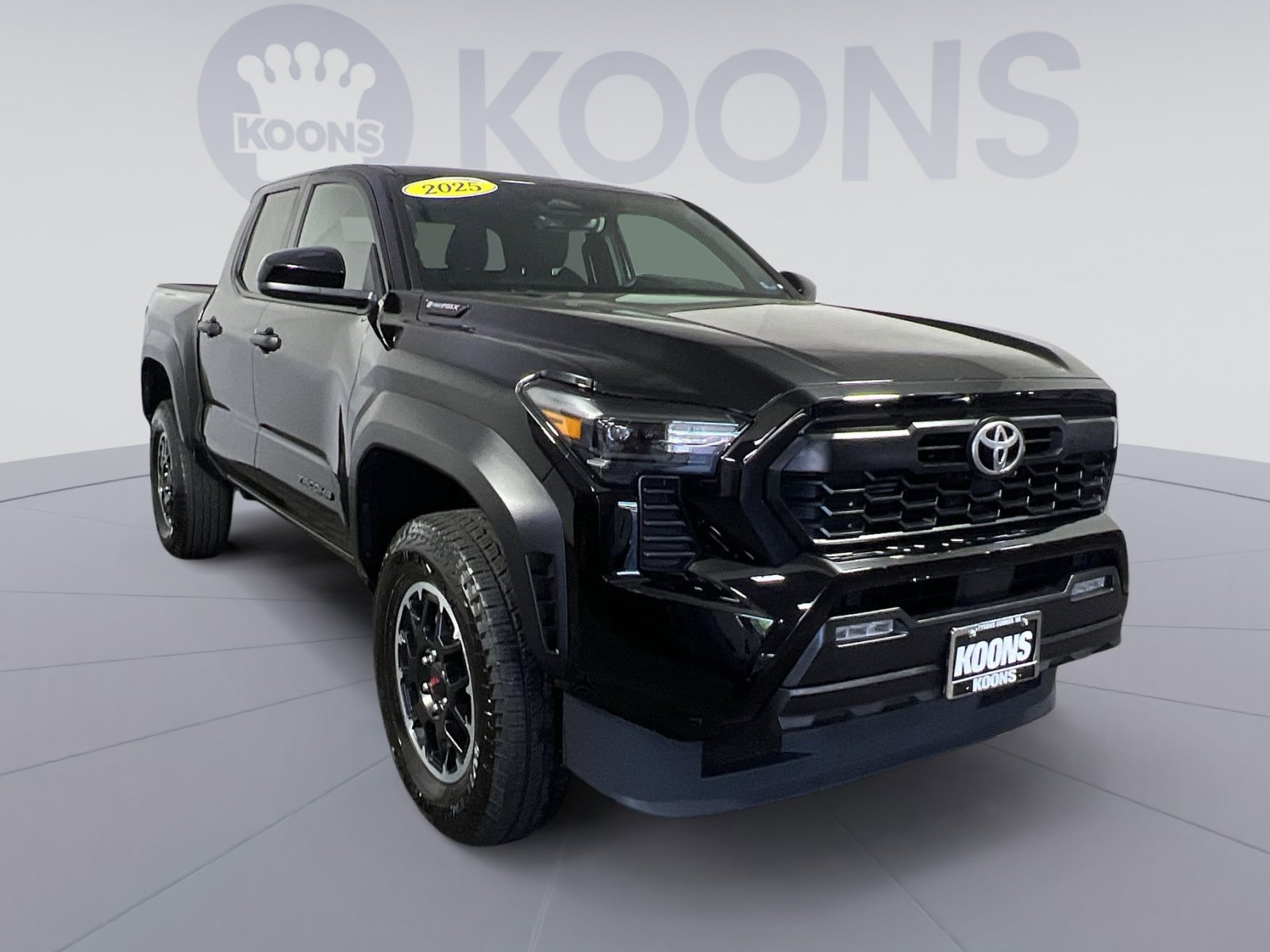 Used 2025 Toyota Tacoma TRD Off-Road AWD/4WD image 2