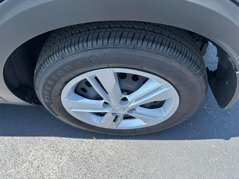 Used 2024 Nissan Kicks S FWD image 7