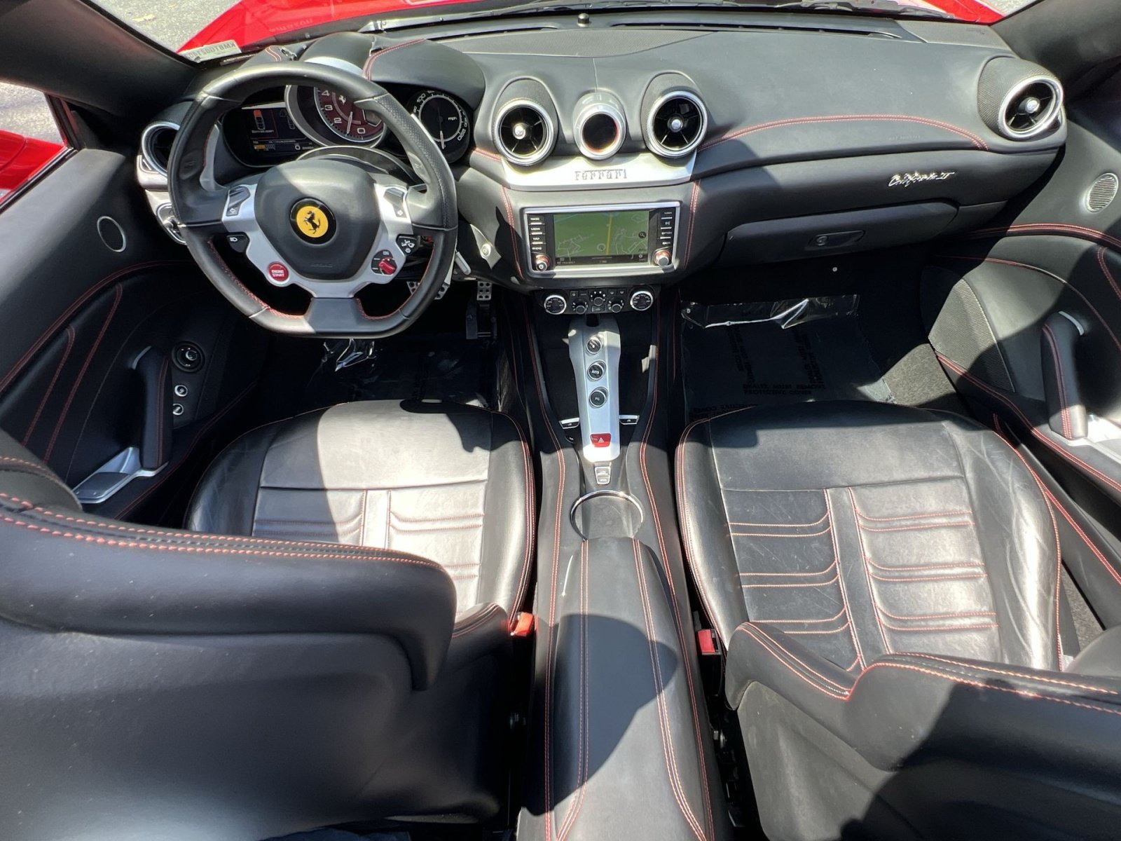 Used 2016 Ferrari California T RWD image 28