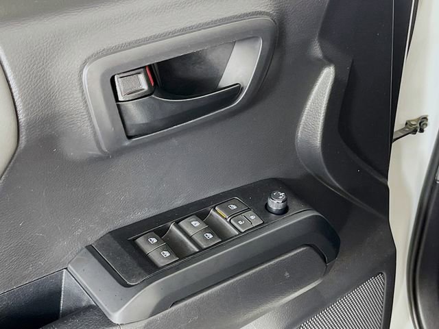 Used 2022 Toyota Tacoma SR image 18