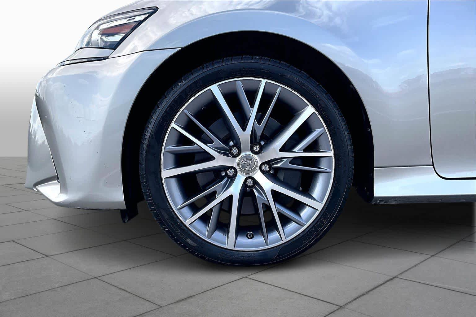 Used 2018 Lexus GS 350 AWD w/ Premium Package image 11