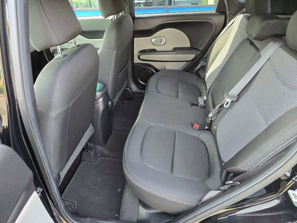Used 2017 Kia Soul + FWD image 14