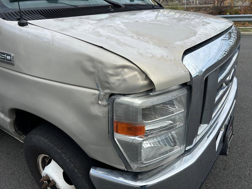 Used 2017 Ford E-350 and Econoline 350 Super Duty w/ Power Windows & Locks Group RWD image 27