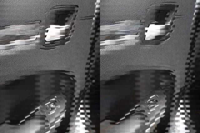 Used 2019 Chrysler 300 Touring w/ Sport Appearance Package image 19