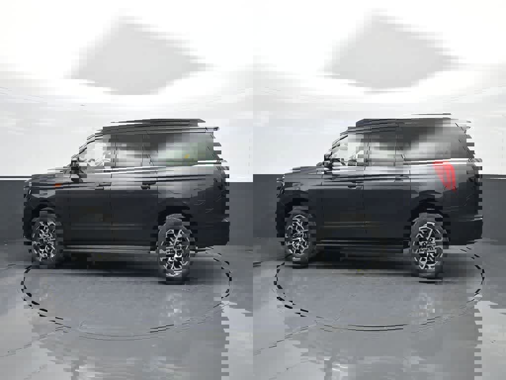 New 2025 Ford Expedition Max Active image 4