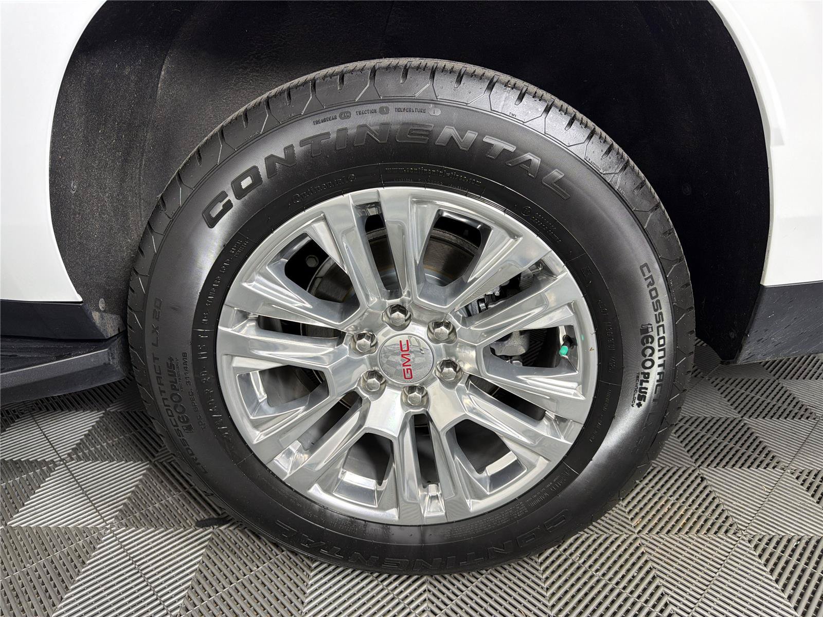 Certified 2024 GMC Yukon XL Denali RWD image 20
