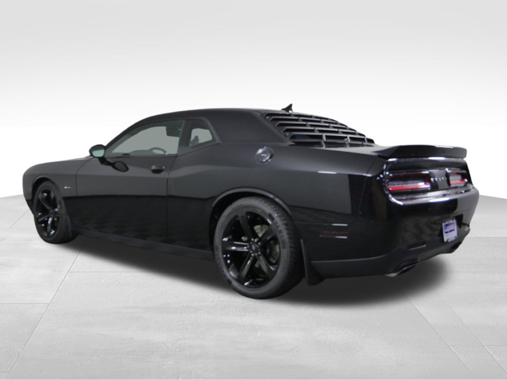 Used 2016 Dodge Challenger R/T Plus RWD image 8