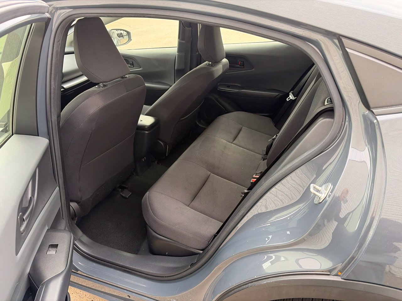 Used 2023 Toyota Prius LE FWD image 8