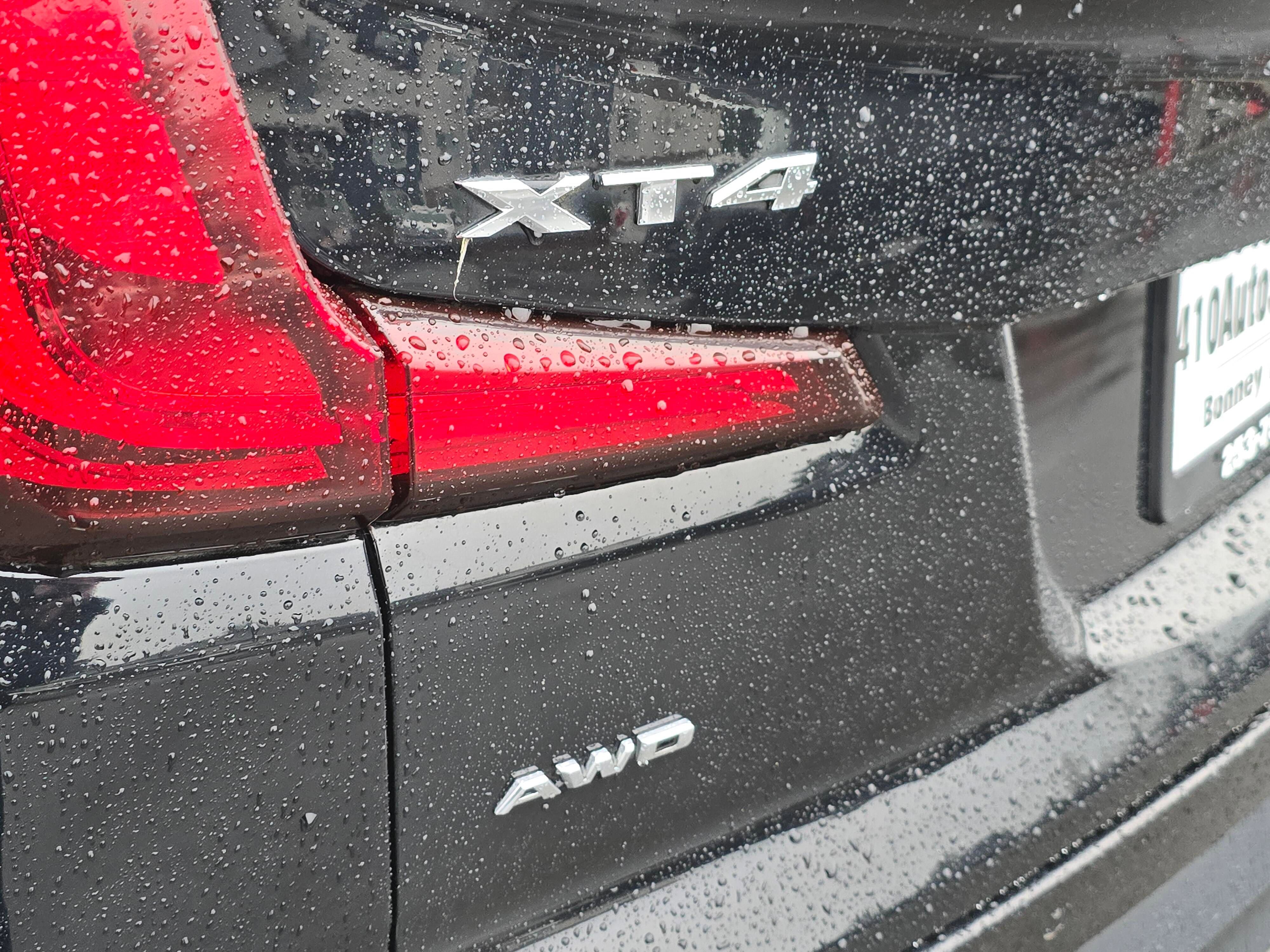 Used 2020 Cadillac XT4 Premium Luxury image 9