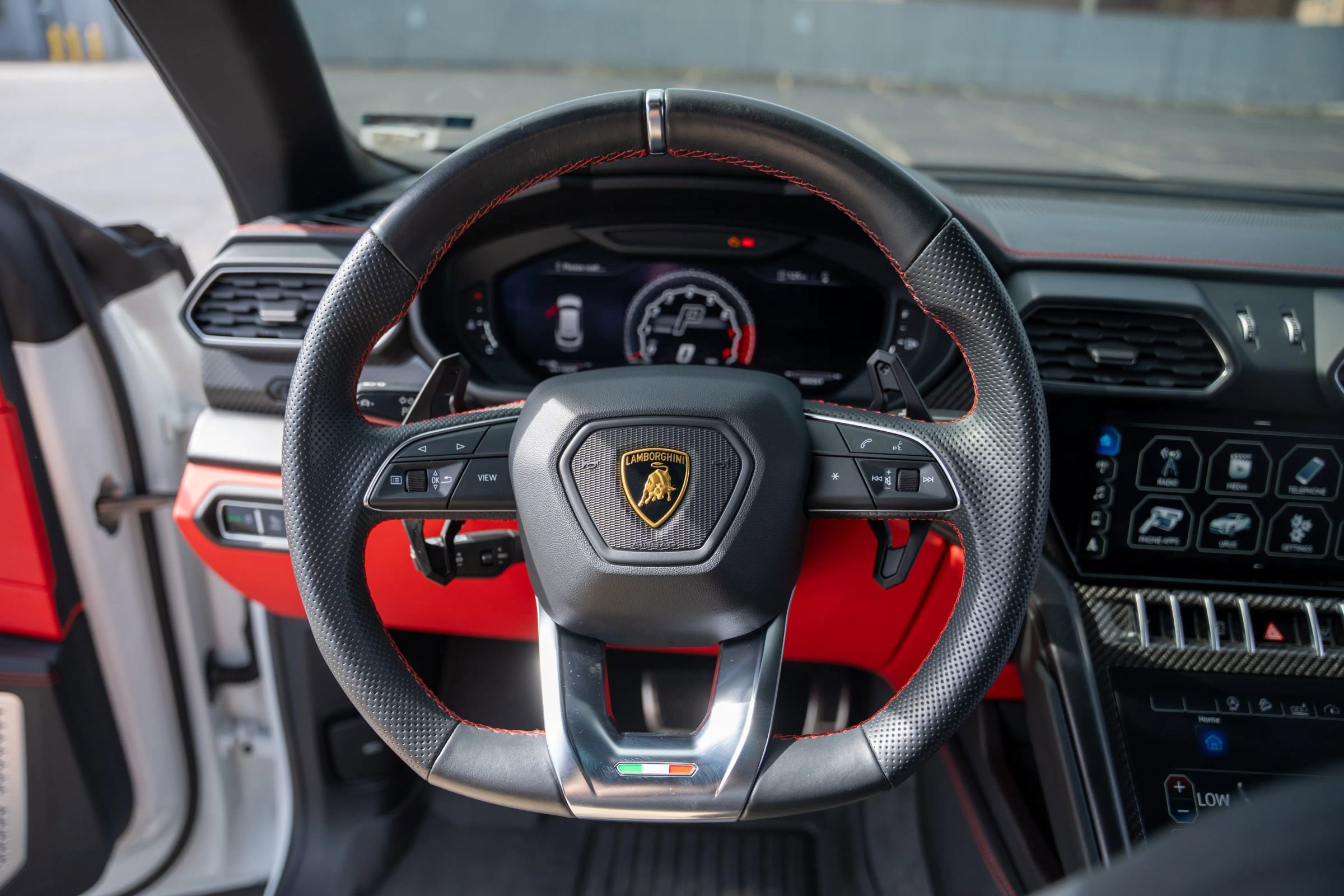 Used 2021 Lamborghini Urus image 19