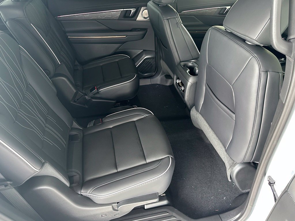 New 2026 Buick Enclave Avenir w/ Super Cruise Package FWD image 36