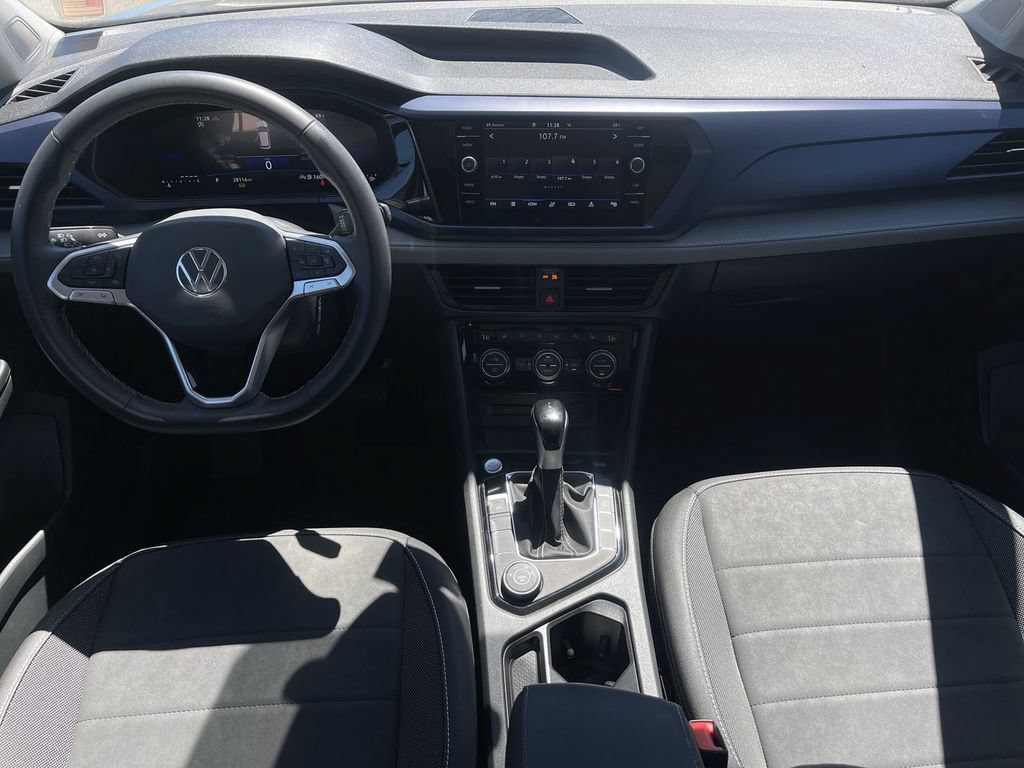 Used 2024 Volkswagen Taos SE w/ Panoramic Sunroof Package AWD/4WD image 19