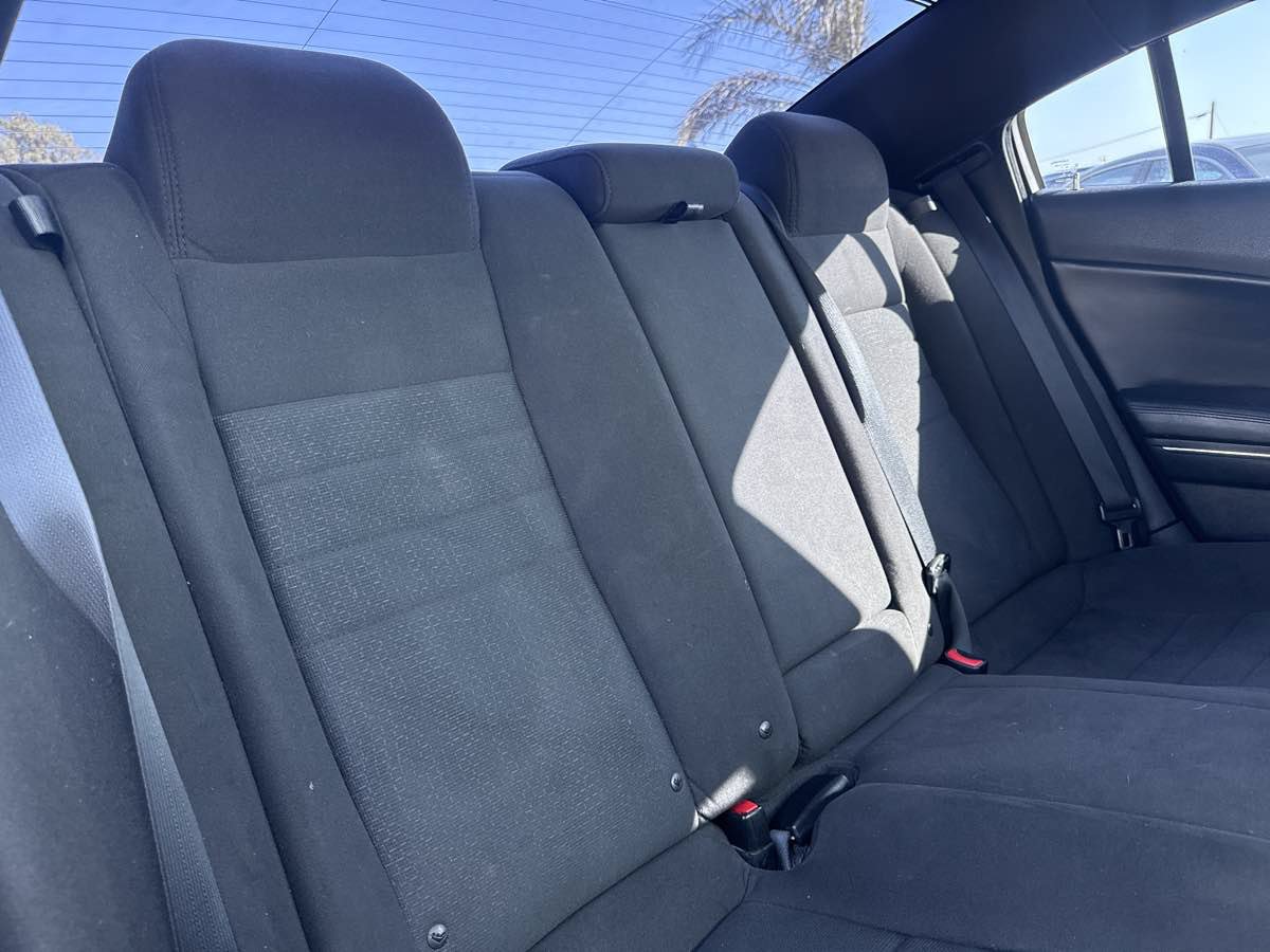 Used 2014 Dodge Charger SE RWD image 22