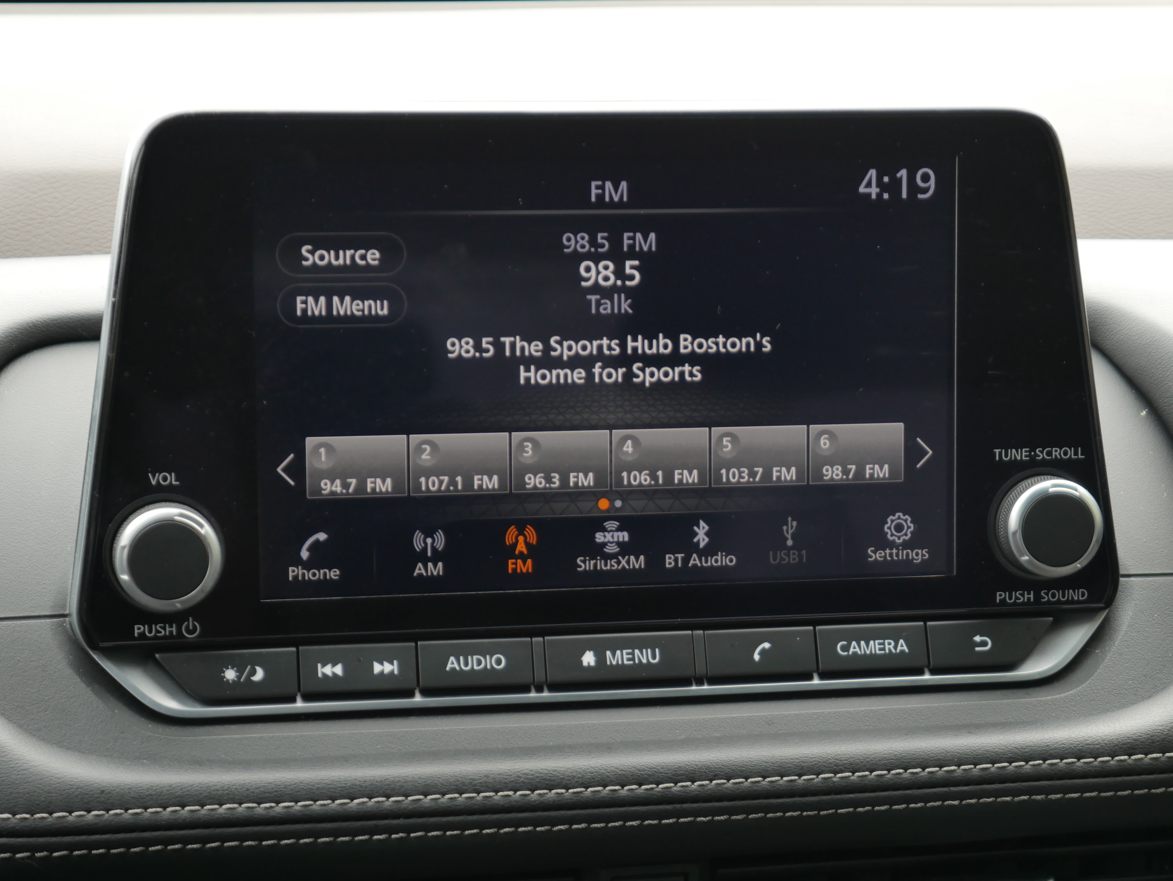 Used 2023 Nissan Rogue SV AWD/4WD image 17