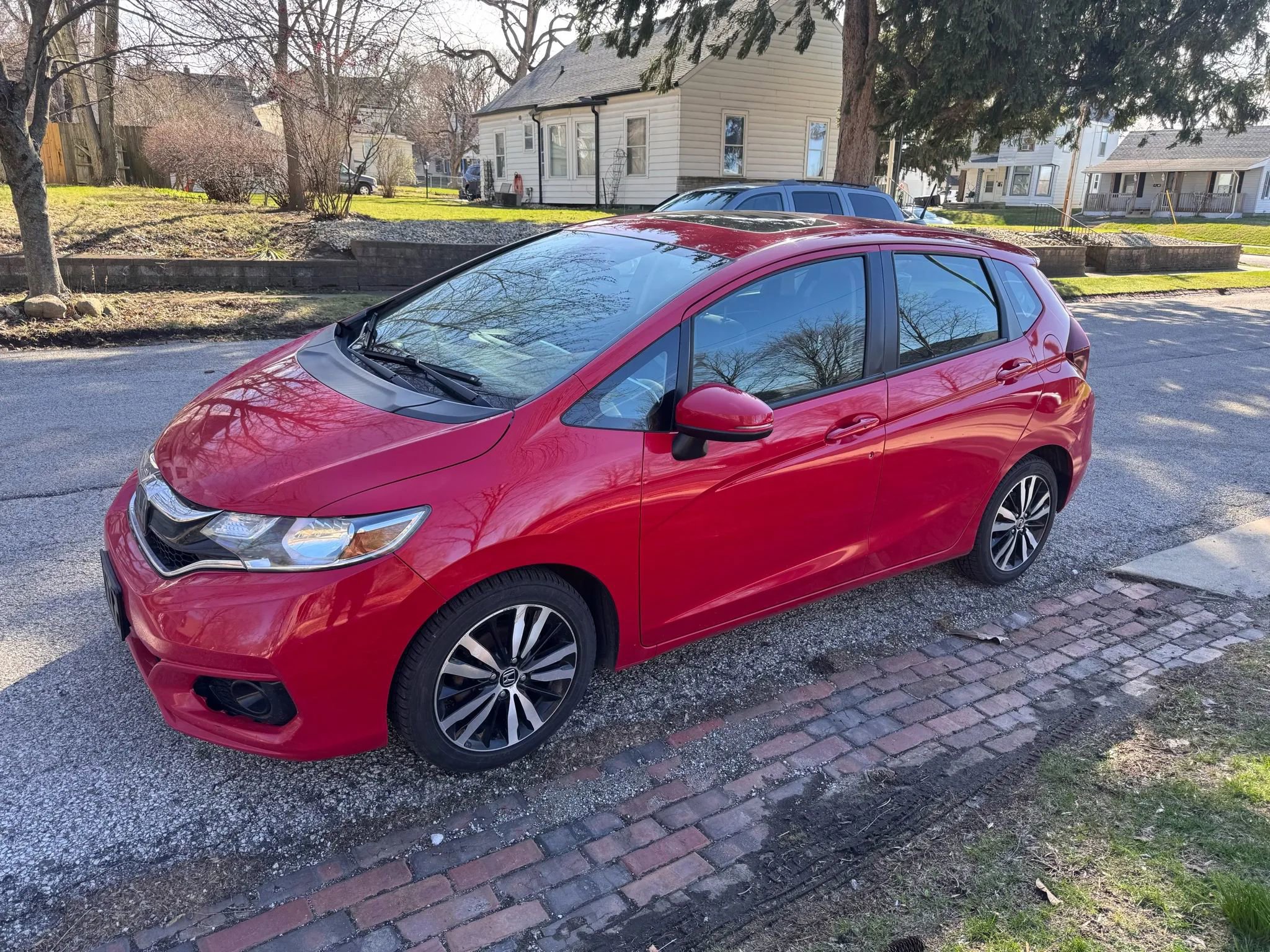 Used 2018 Honda Fit EX-L image 1