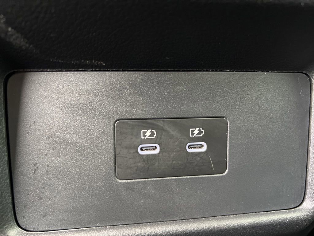 Used 2025 Nissan Rogue SV image 30